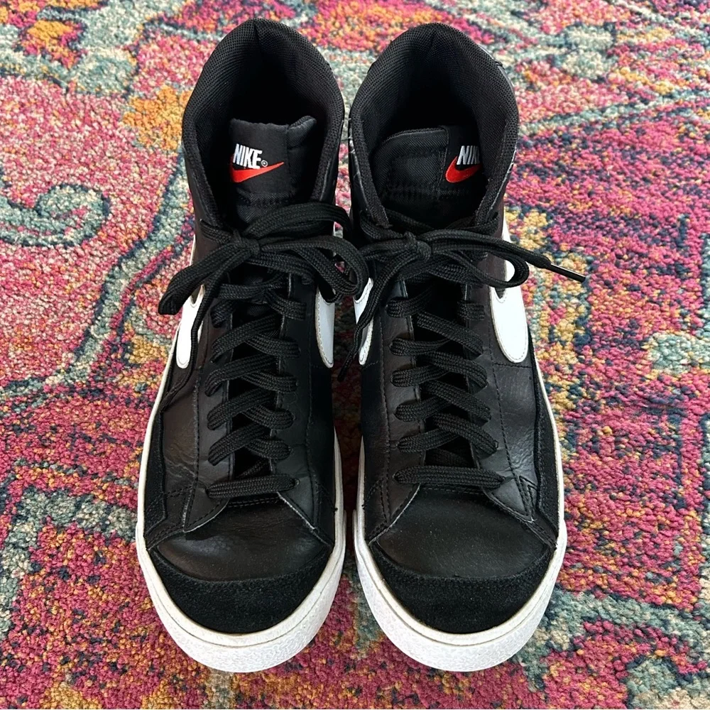 Nike | Youth Black Leather Blazer ‘77 Mid Top Lace Up Sneakers Gum Sole Size 7Y